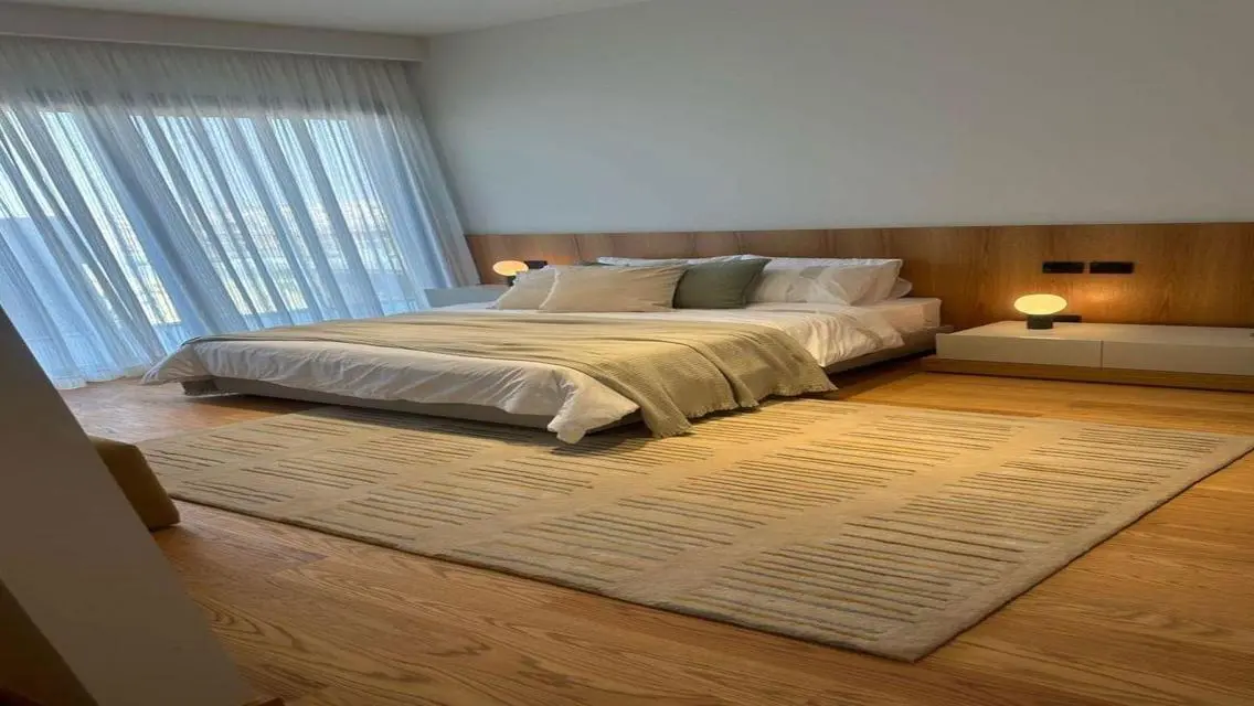 Own an apartment with a garden in Swan Lake