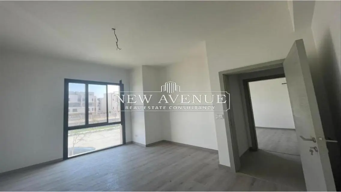 Fully Finished and Ready To Move Townhouse with AC&#39;s