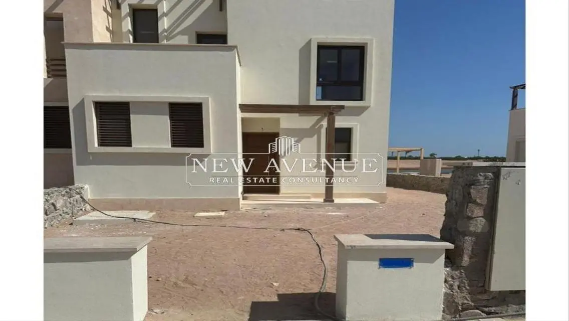 Twin house with installments 1st row lagoon