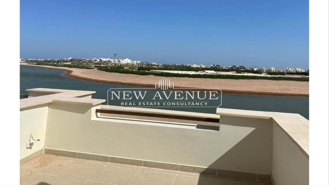 Twin house with installments 1st row lagoon