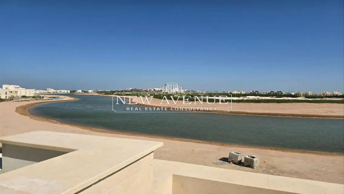 Twin house with installments 1st row lagoon