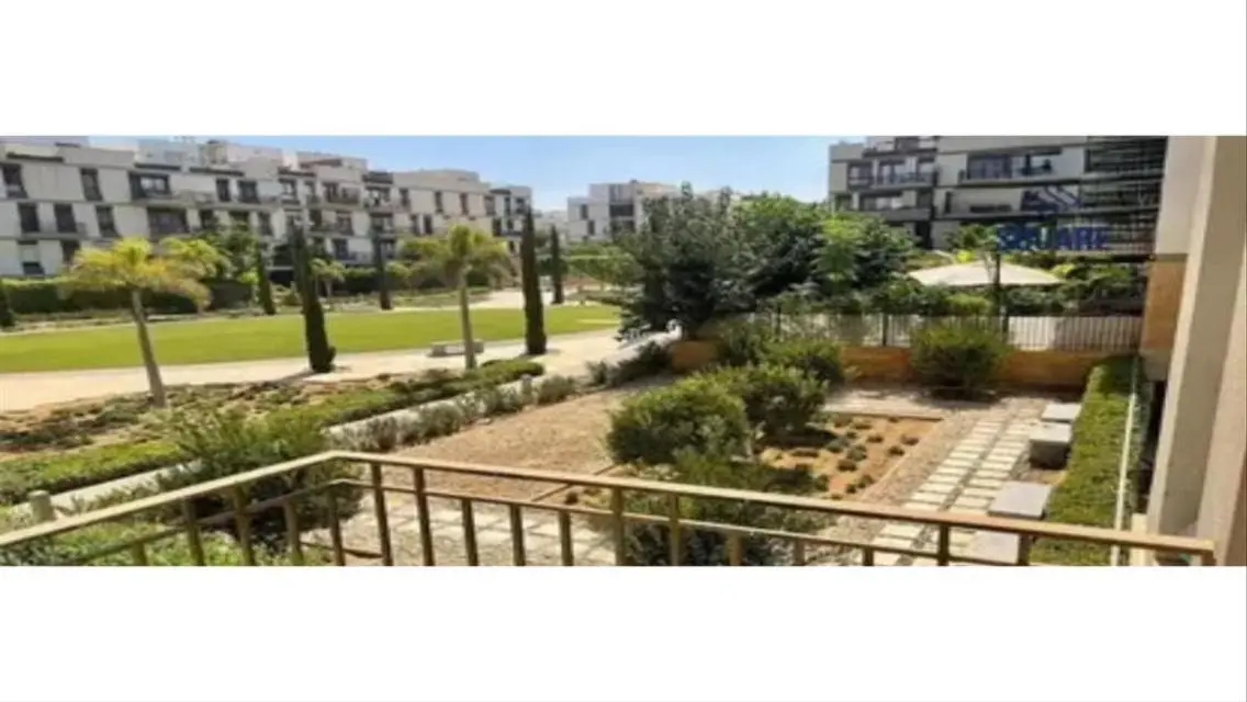 شقه نصف مفروشه للايجار بكمبوند كورتيارد بيفرلي هلي