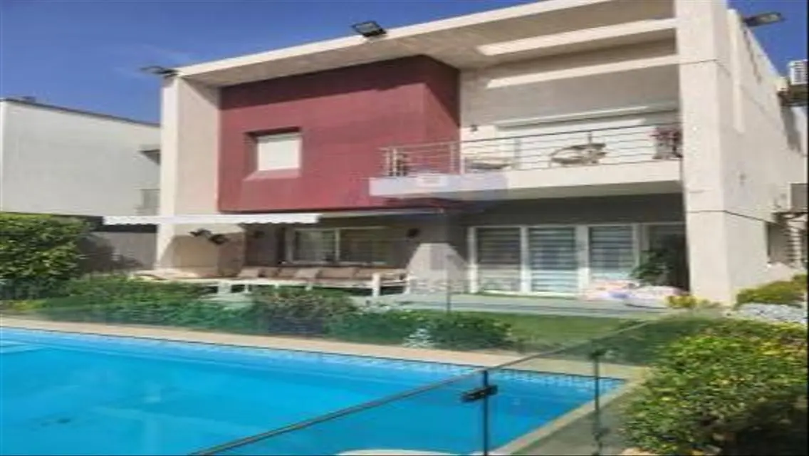 Villa type i - Private pool -  246 m2 - Land 331m2