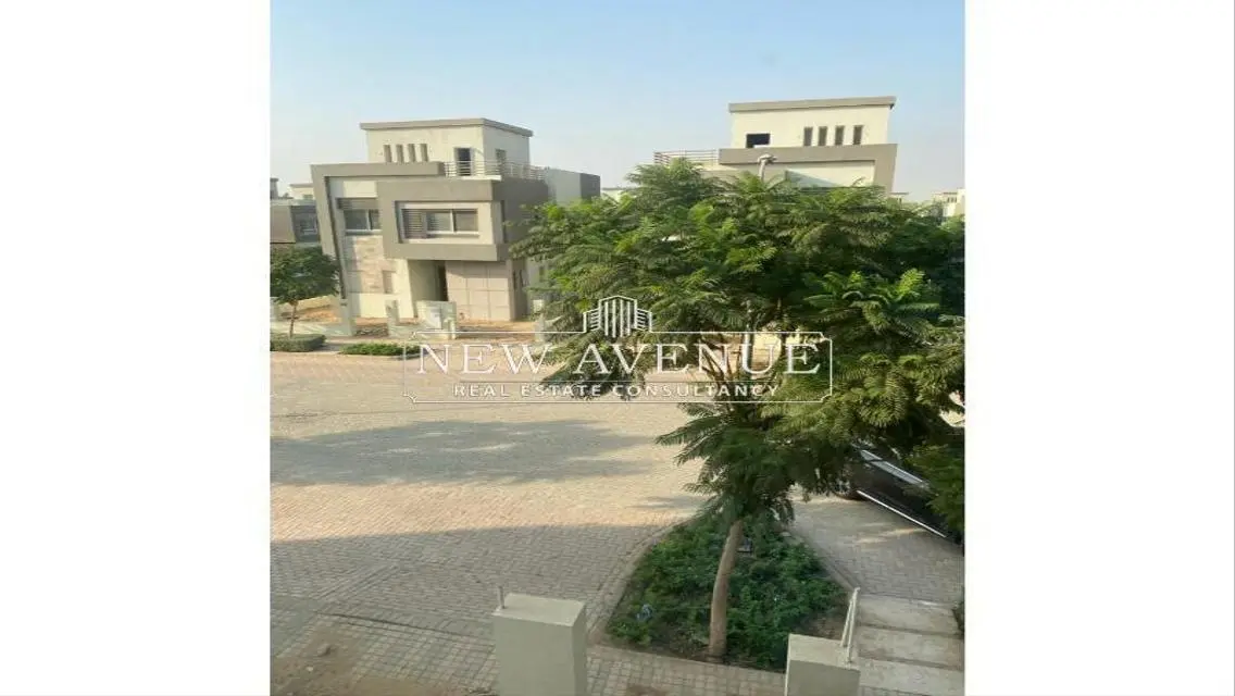 Very reasonable price Twin house delivered at Hyde park