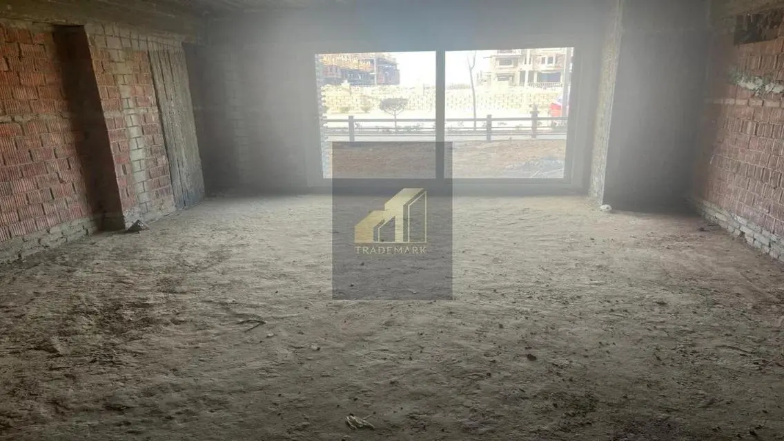 Apartment 160m With garden RTM in PHNC hot price