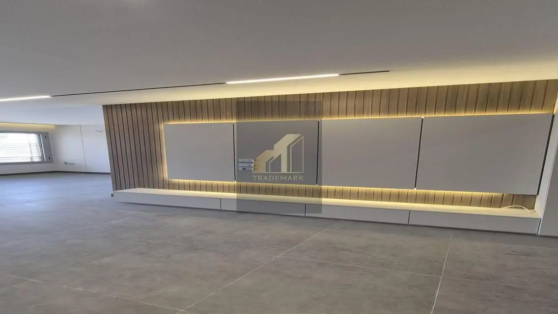 Finished apartment 172m For sale in phnc hot price