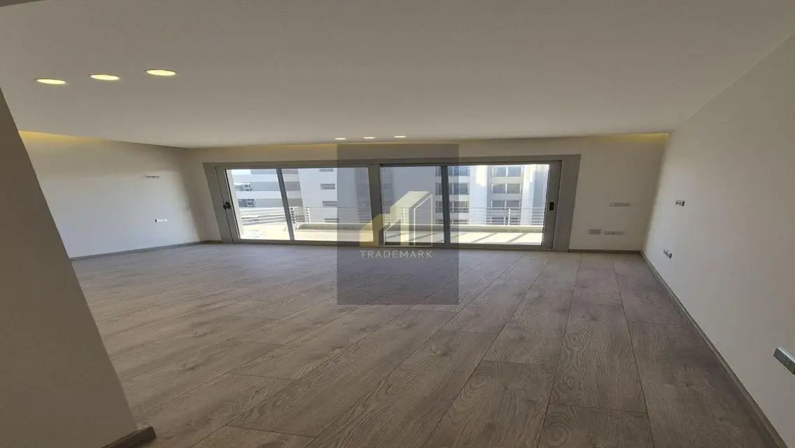 Finished apartment 172m For sale in phnc hot price