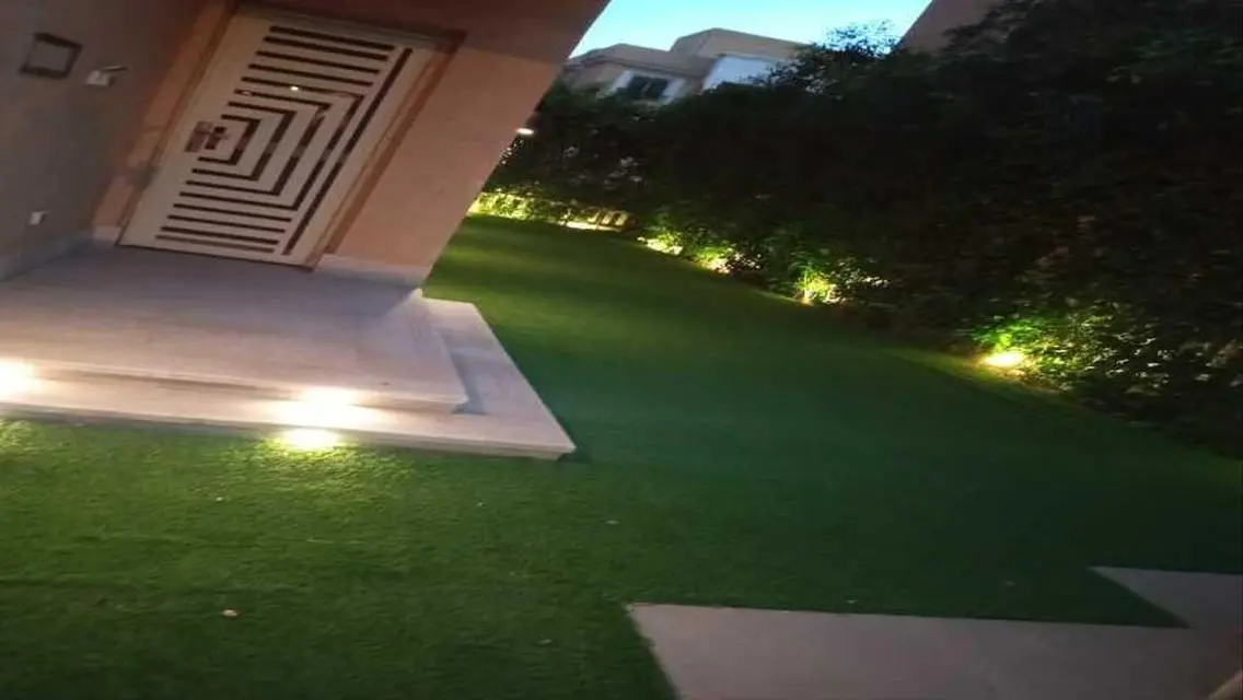 فيلا فاخرة في موقع متميز