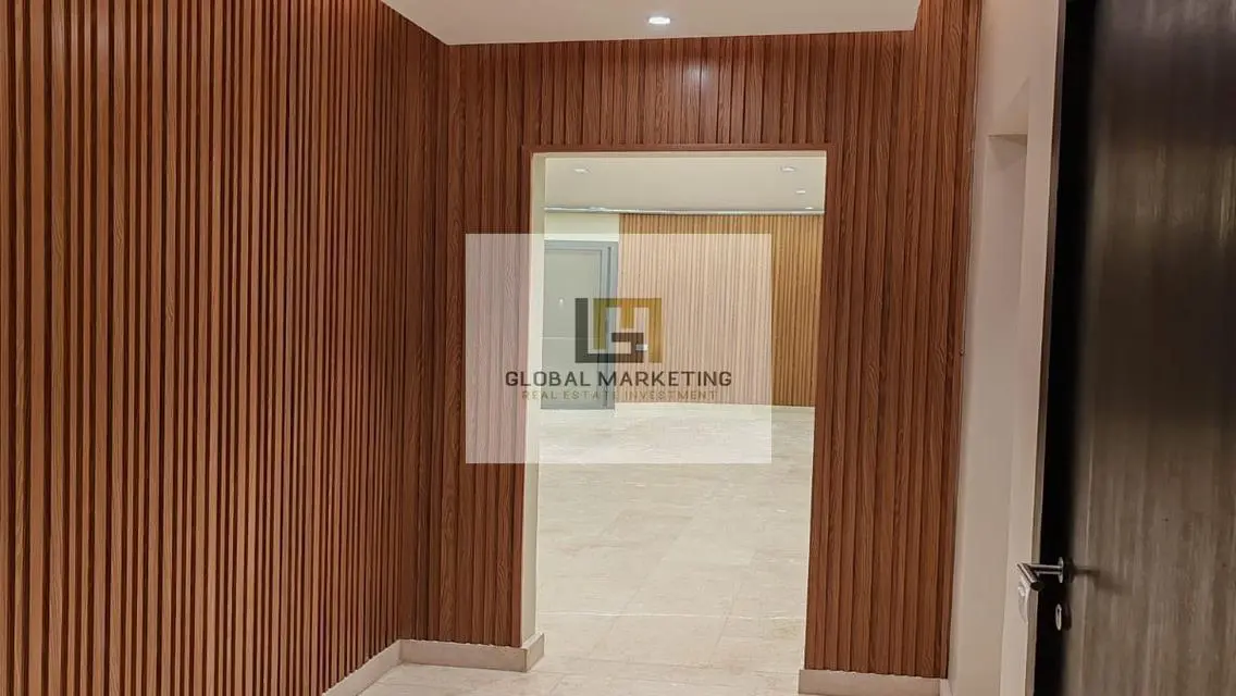 Luxury Apartment for Rent - 194 Sqm, Priced at 60000