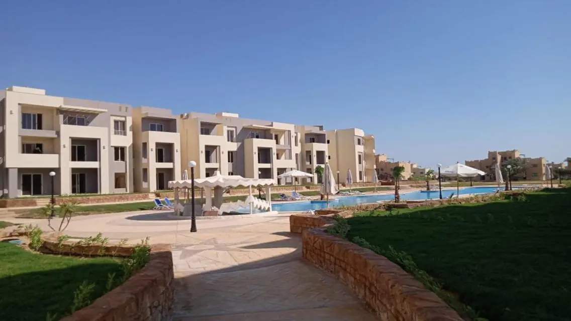 شاليه للبيع في لاسيرينا باي بقسط شهري 28,333 