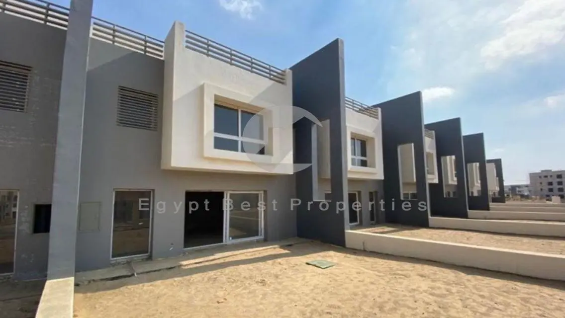 Hyde Park New Project Twin House Prime Location