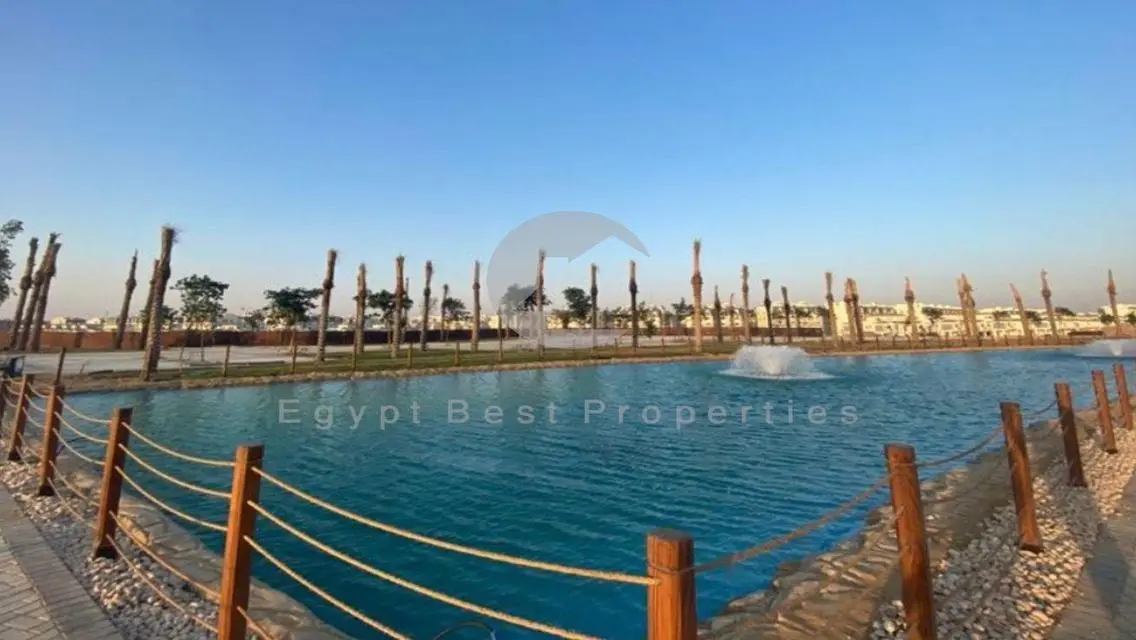 تاون هاوس بمشروع جديد ل Hyde Park بالتجمع السادس !