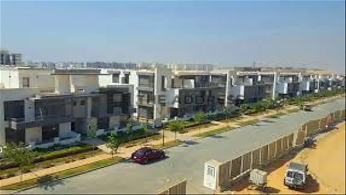 ارخص تاون هاوس كورنر بتاج سيتي فيو لاندسكيب