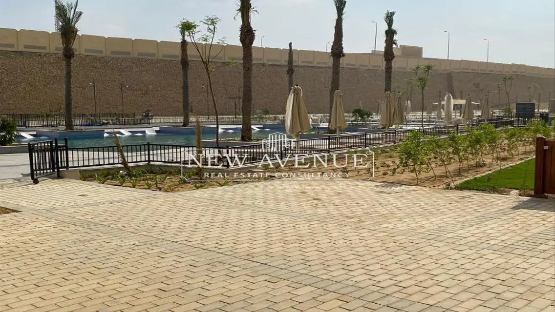 شقة فاخرة للبيع بمساحة 218 متر