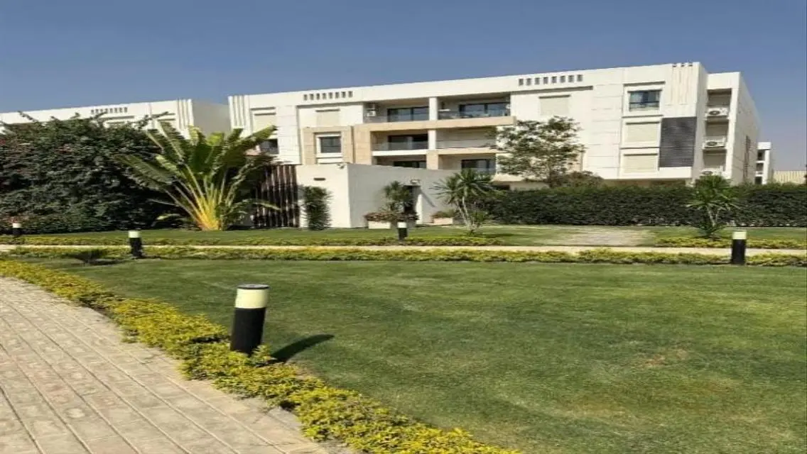 ستوديو للبيع متشطب بالتكييفات 0 % مقدم في شيراتون