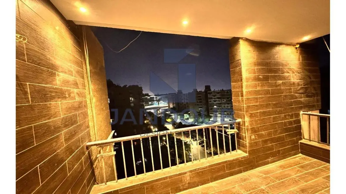 Luxury 150 sqm Apartment with Balcony and Stunning View