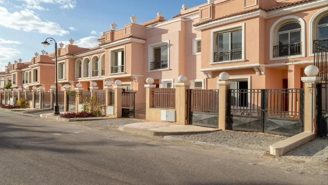 Twin house 261m for sale, RTM in Front of Madinaty