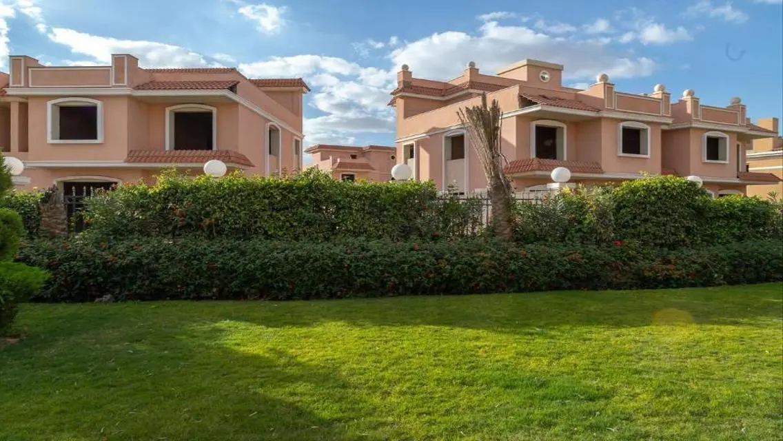 Twin house 261m for sale, RTM in Front of Madinaty