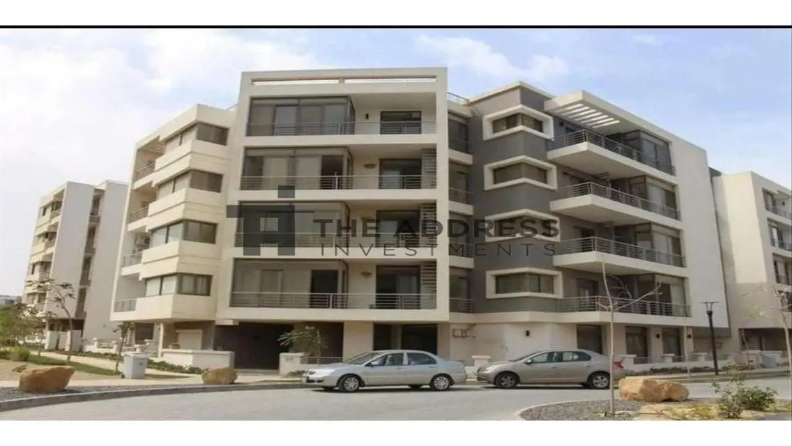 شقة للبيع بكمبوند Taj city بالقاهره الجديده