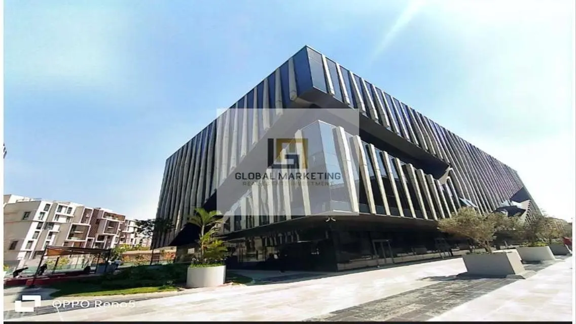 عقار مميز بمساحة 10000 متر مع مقومات فريدة