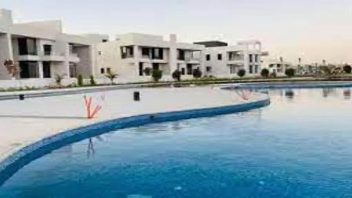 Standalone Villa For Sale with 2M DP Near Beverley