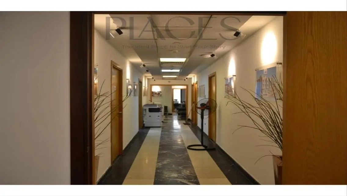 Admin office 500m for rent directly on North 90th