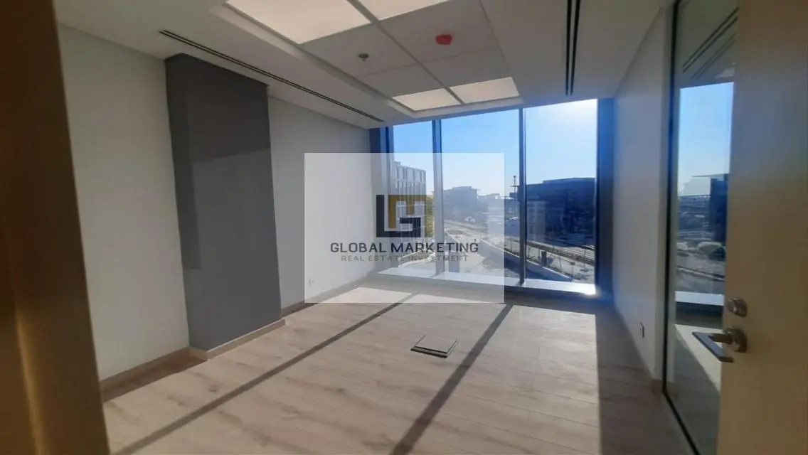 Office 151m Finished For Rent In CFC