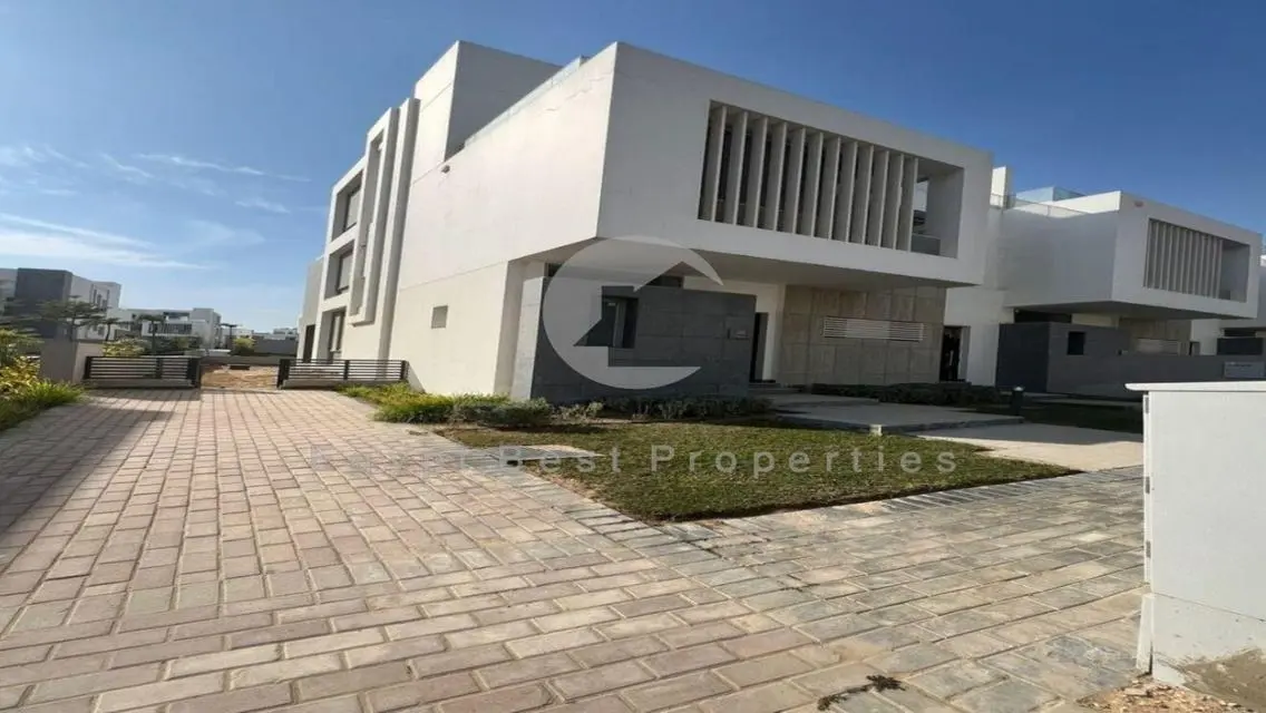 Apartment Ready To Move For Sale, Prime Location