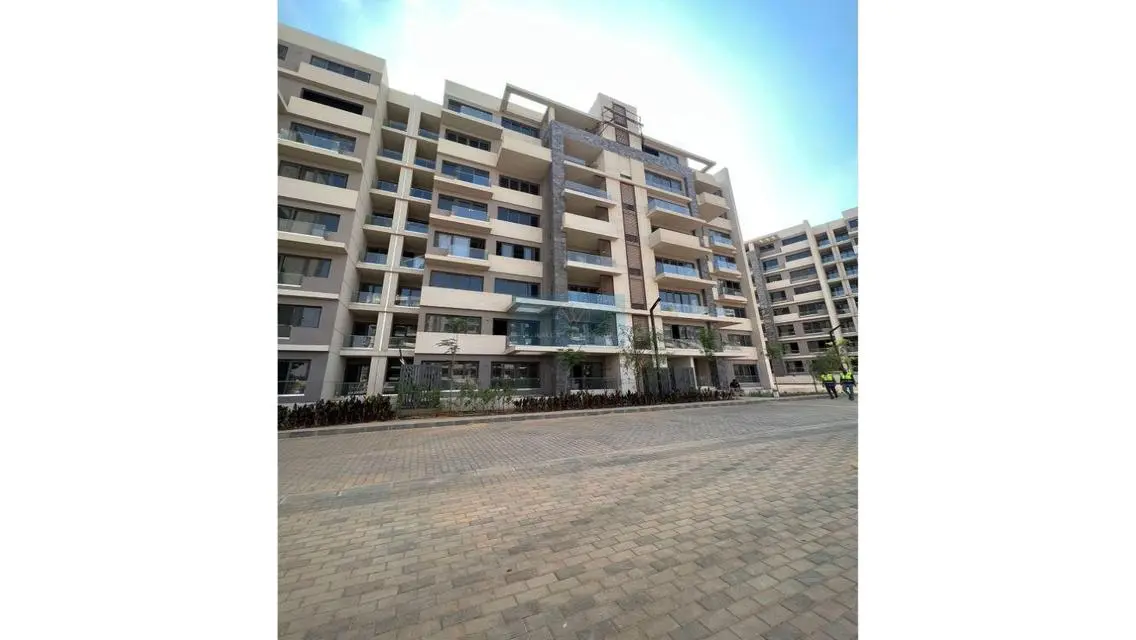 Luxurious Apartment with 400 sqm and Balcony