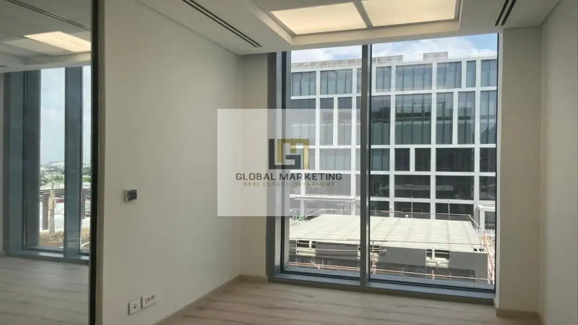 office 151M for sale, prime location in CFC