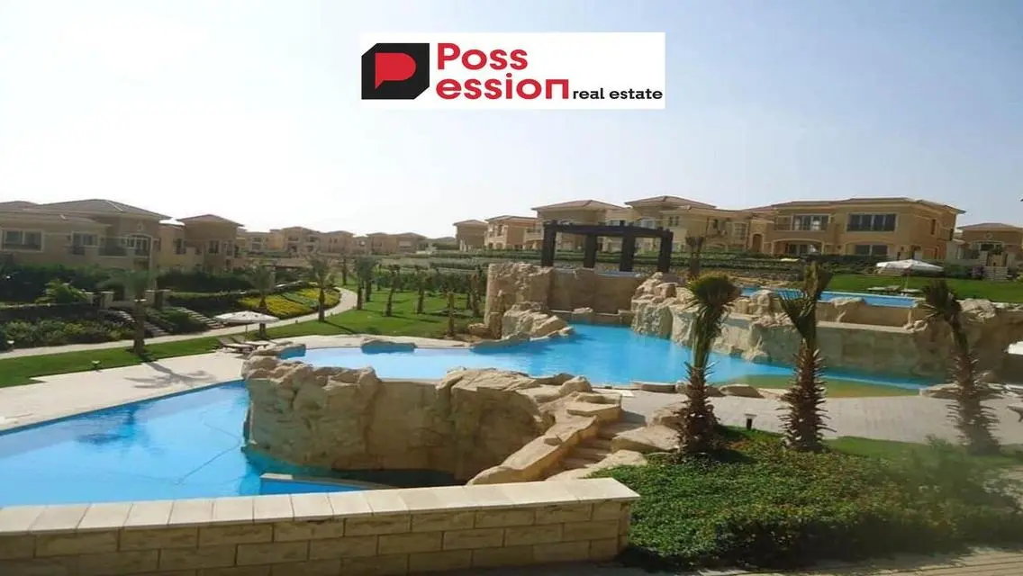 villa for sale in Amiez Compounds in the heart