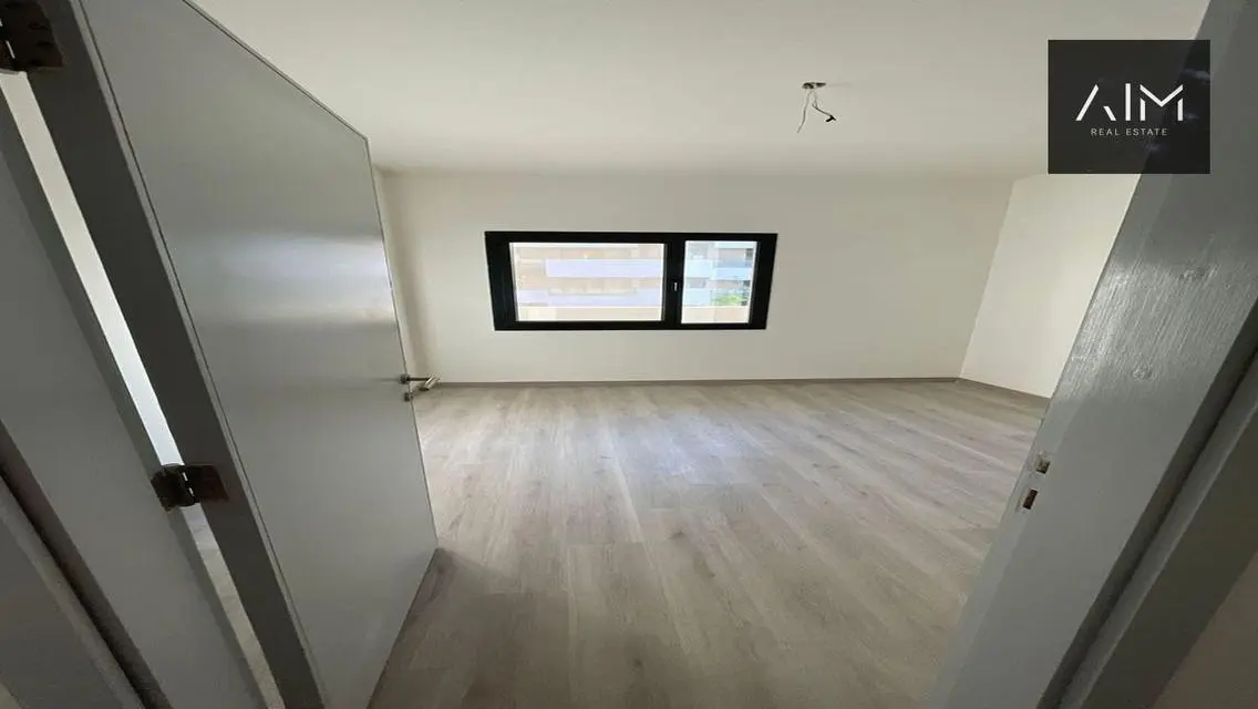 134m finished , ready to move, 5M , landscape view