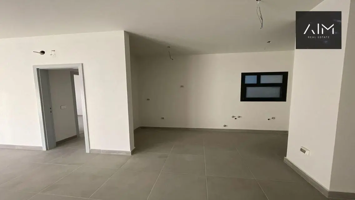 134m finished , ready to move, 5M , landscape view