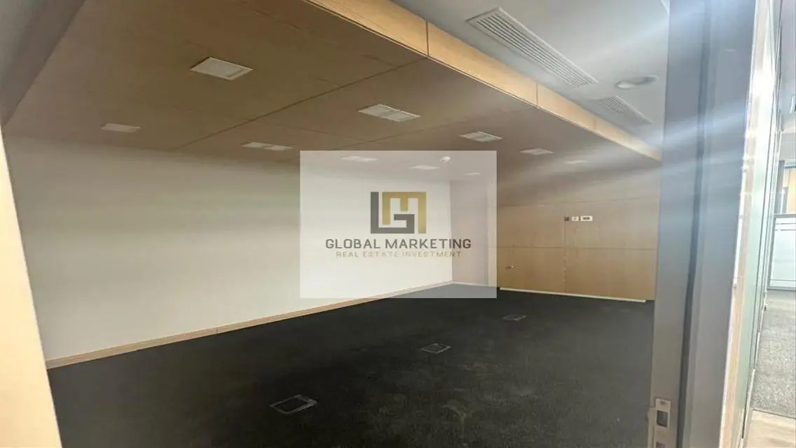 Finished Office 600m For Rent in Teseen Street