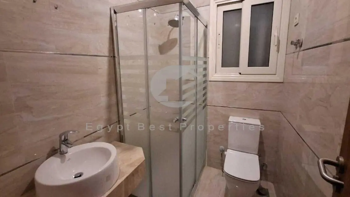 شقة للايجار بكمبوند الباتيو7 الترا سوبر لوكس 230م2