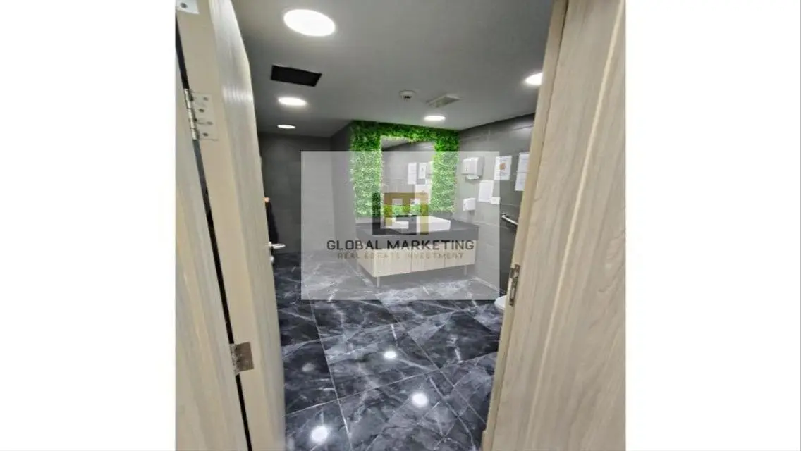 Finished Office 1100m For Rent in South Teseen