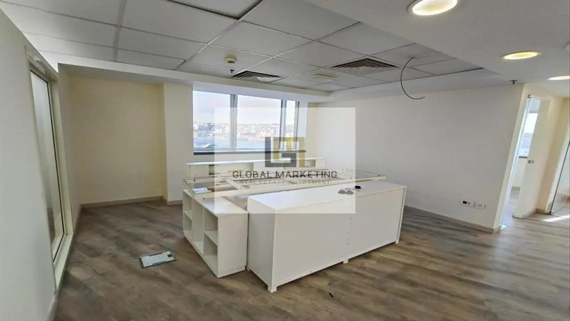 Finished Office 1100m For Rent in South Teseen