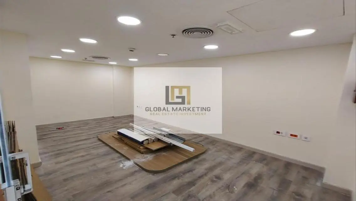 Finished Office 1100m For Rent in South Teseen