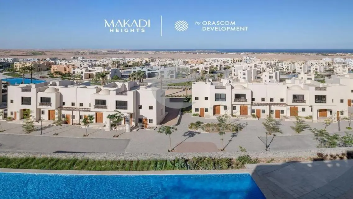 GROUND APART FOR SALE ON LAGOOIN MAKADI _OVER 6 Y