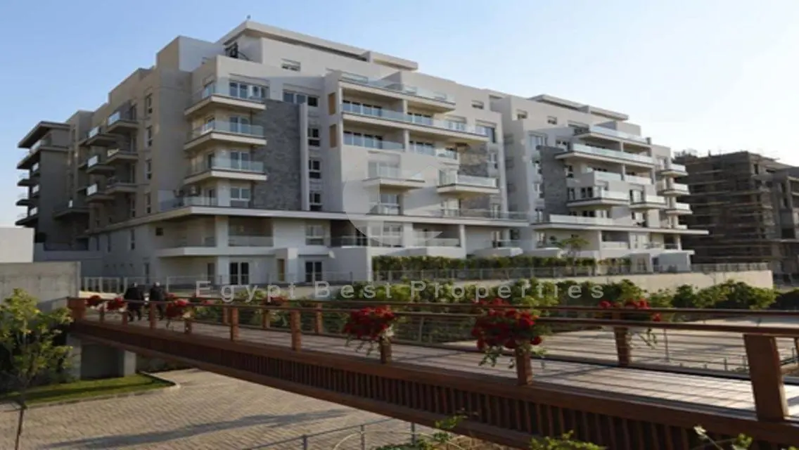 APARTMENT 3 BEDS 160 SQM IN NEW CAIRO PAY OVER 8 Y