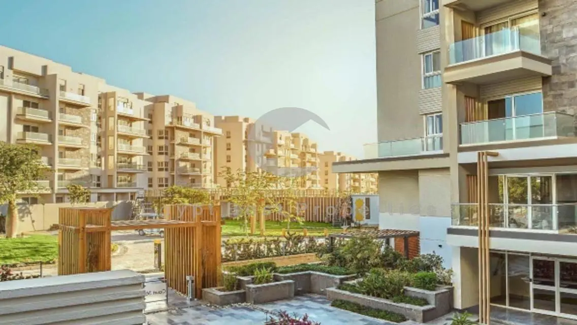 APARTMENT 3 BEDS 160 SQM IN NEW CAIRO PAY OVER 8 Y