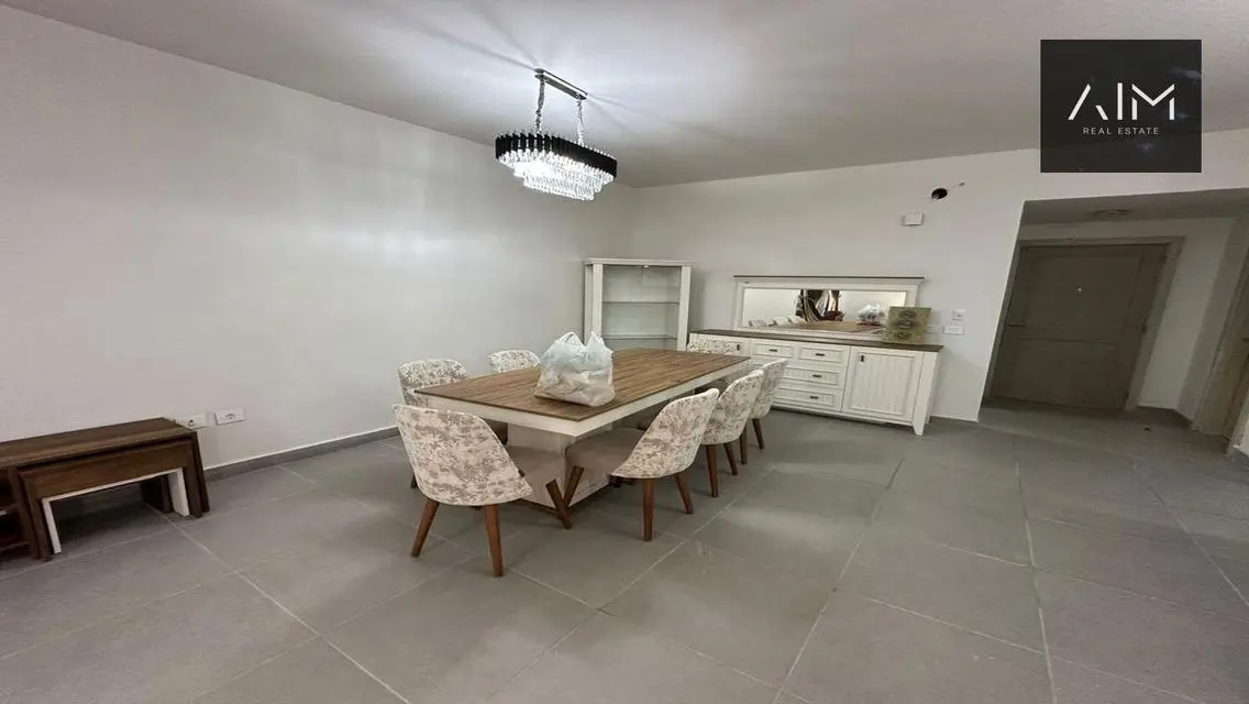 182m furnished apartment, immediate delivery, 300K
