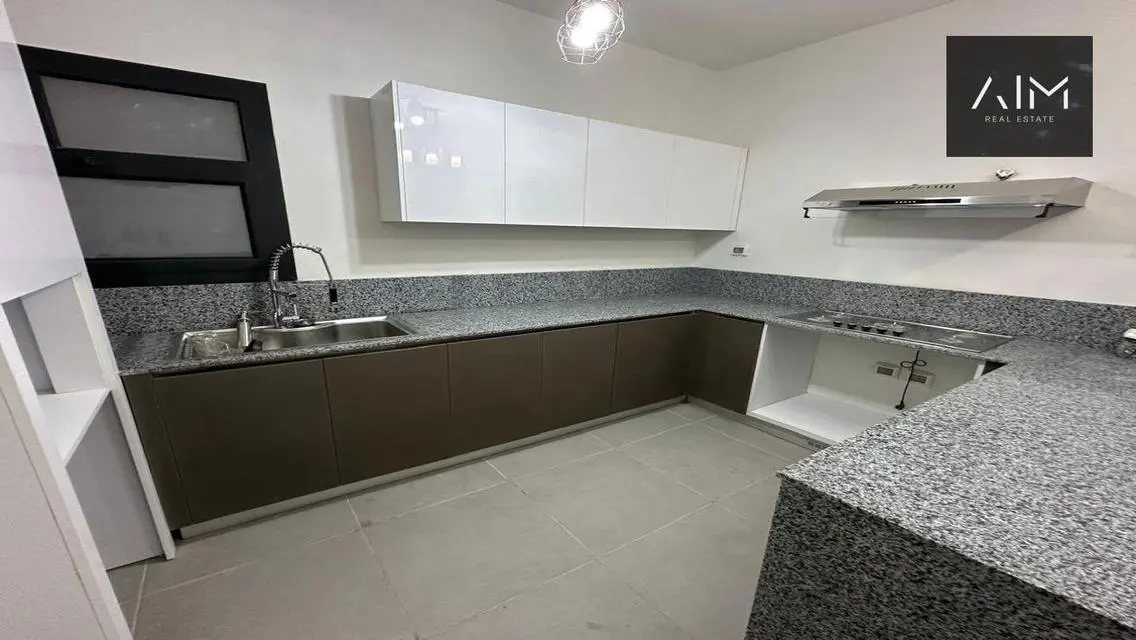 182m furnished apartment, immediate delivery, 300K