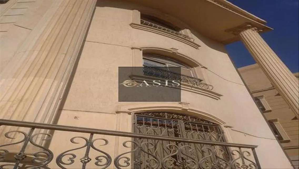 فيلا للبيع ف غرب سوميد نص تشطيب