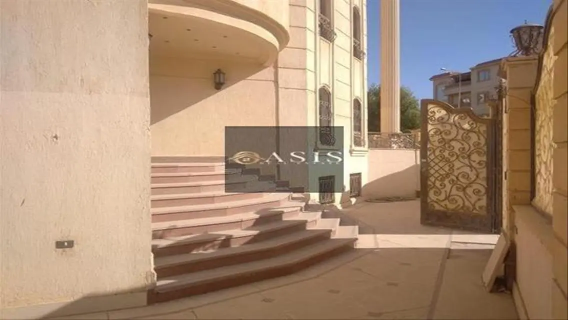 فيلا للبيع ف غرب سوميد نص تشطيب