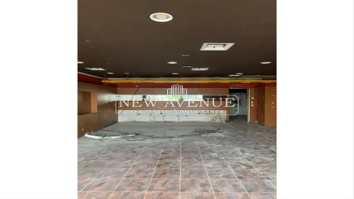 Retail 125 sqm for rent at Emerald Plaza