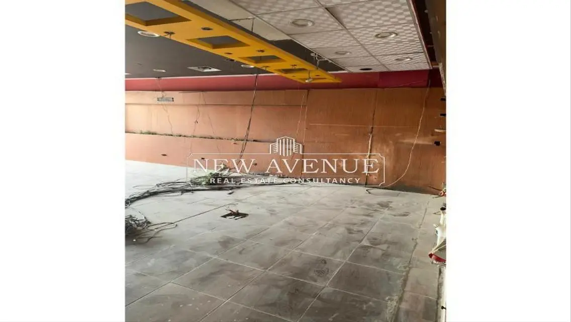 Retail 125 sqm for rent at Emerald Plaza