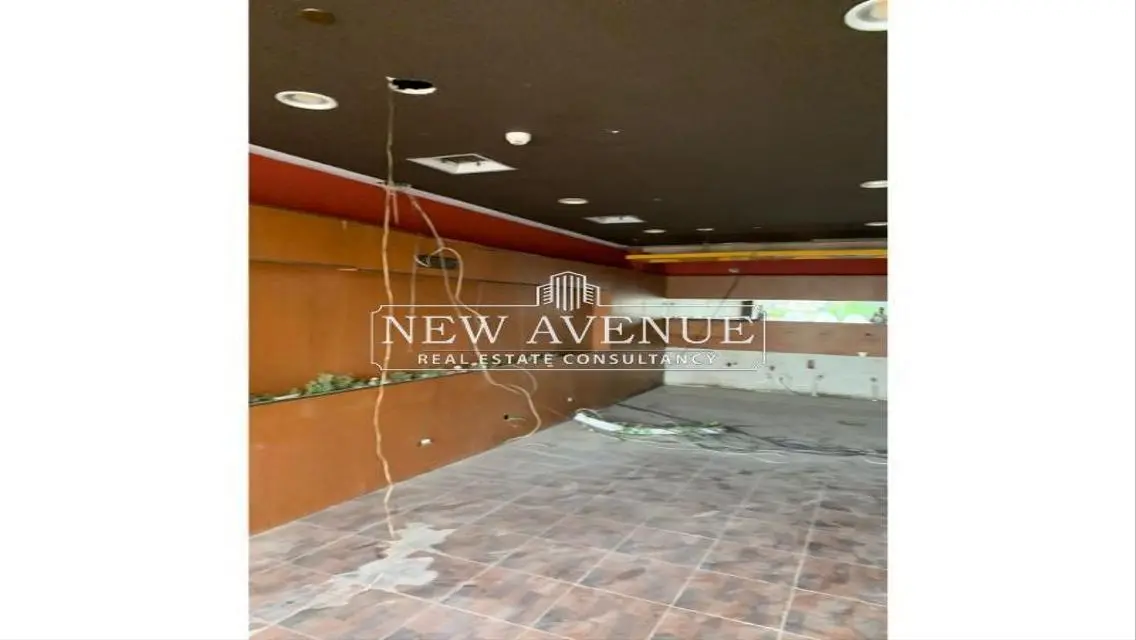 Retail 125 sqm for rent at Emerald Plaza