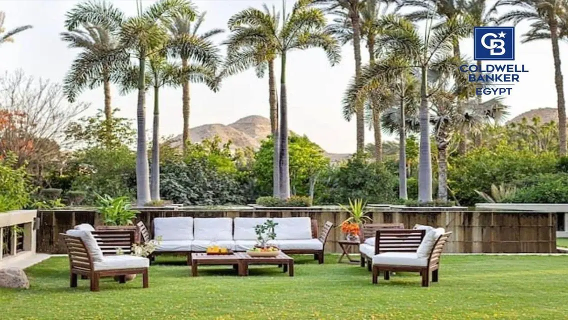 Luxury Apartment with Pool and Private Garden