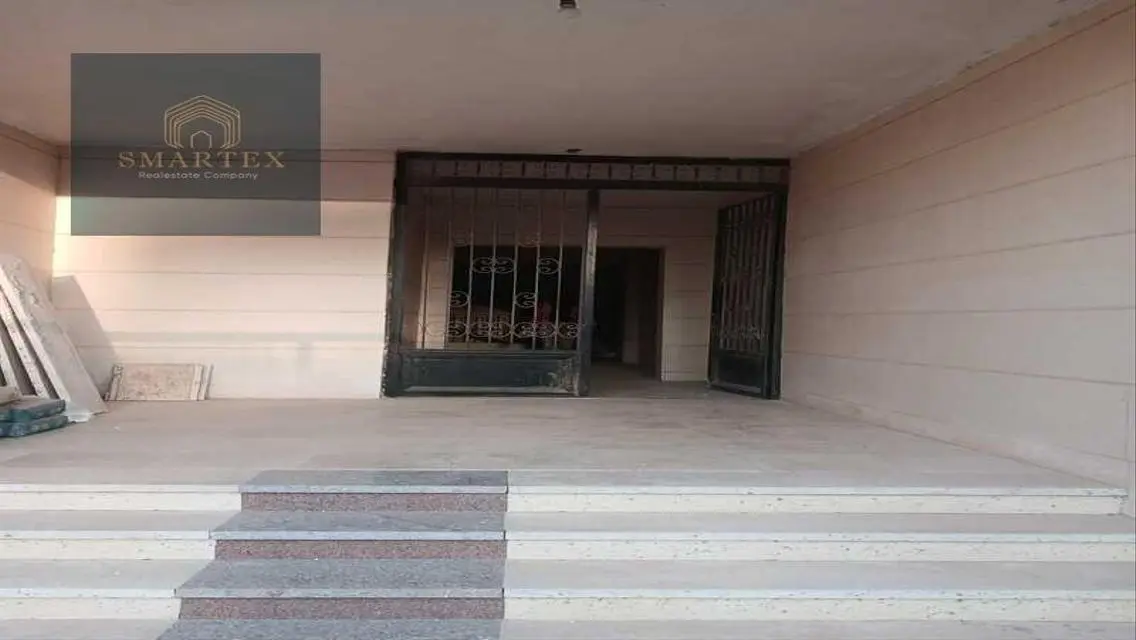 Luxury Apartment in Mall 8 with Balcony